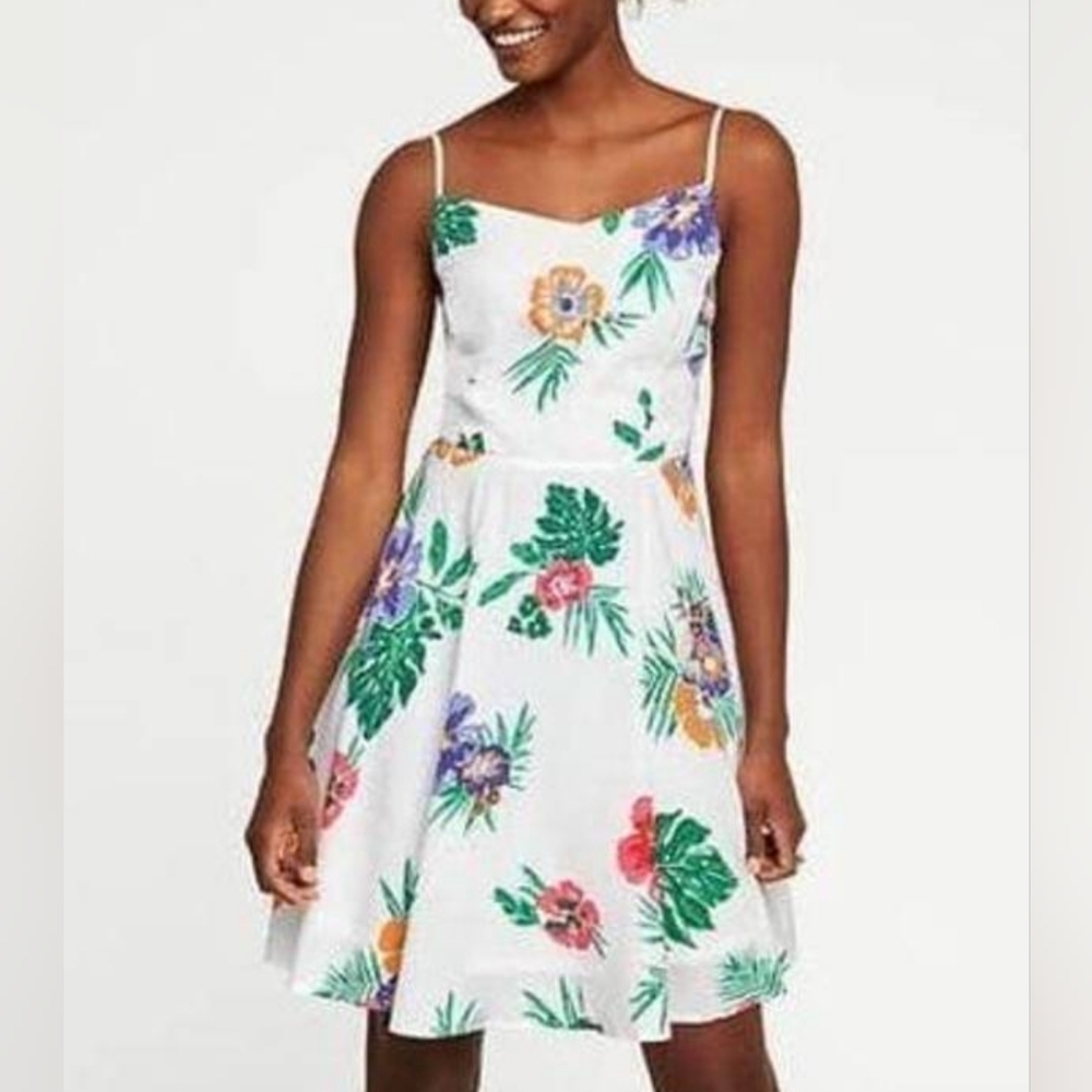 Old Navy Rayon White Fit & Flare Flowy Floral Dress Size XL